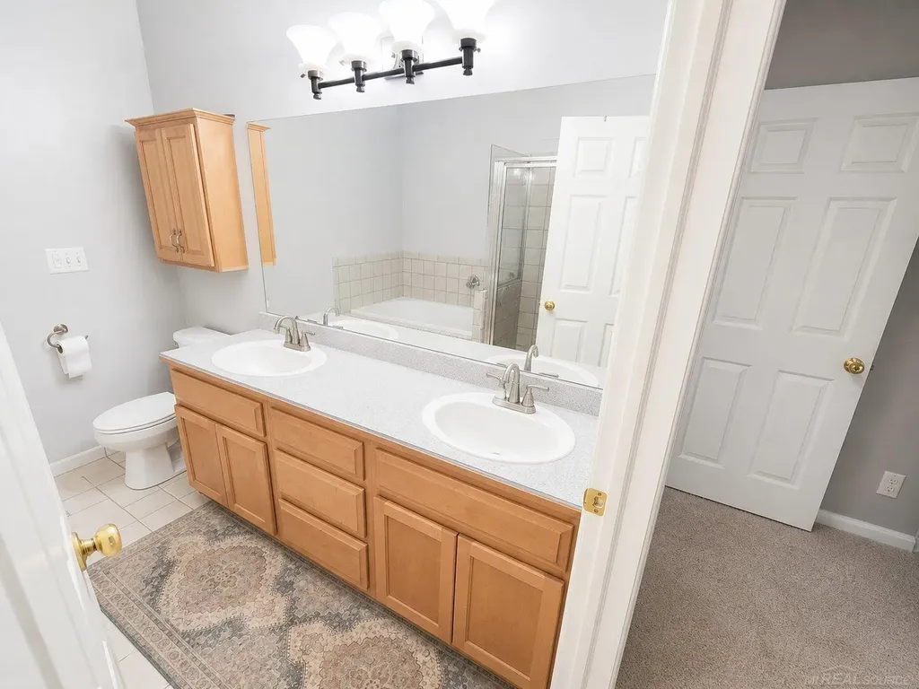 42682 Park Cresent Drive Sterling Heights City MI 48313