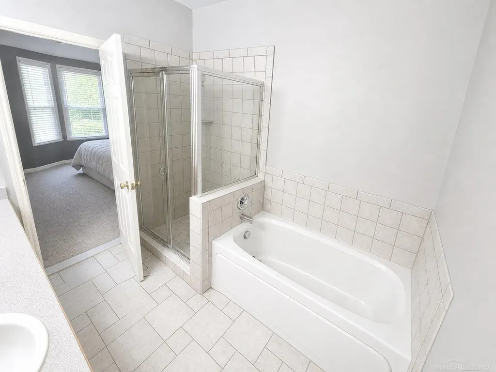 42682 Park Cresent Drive Sterling Heights City MI 48313