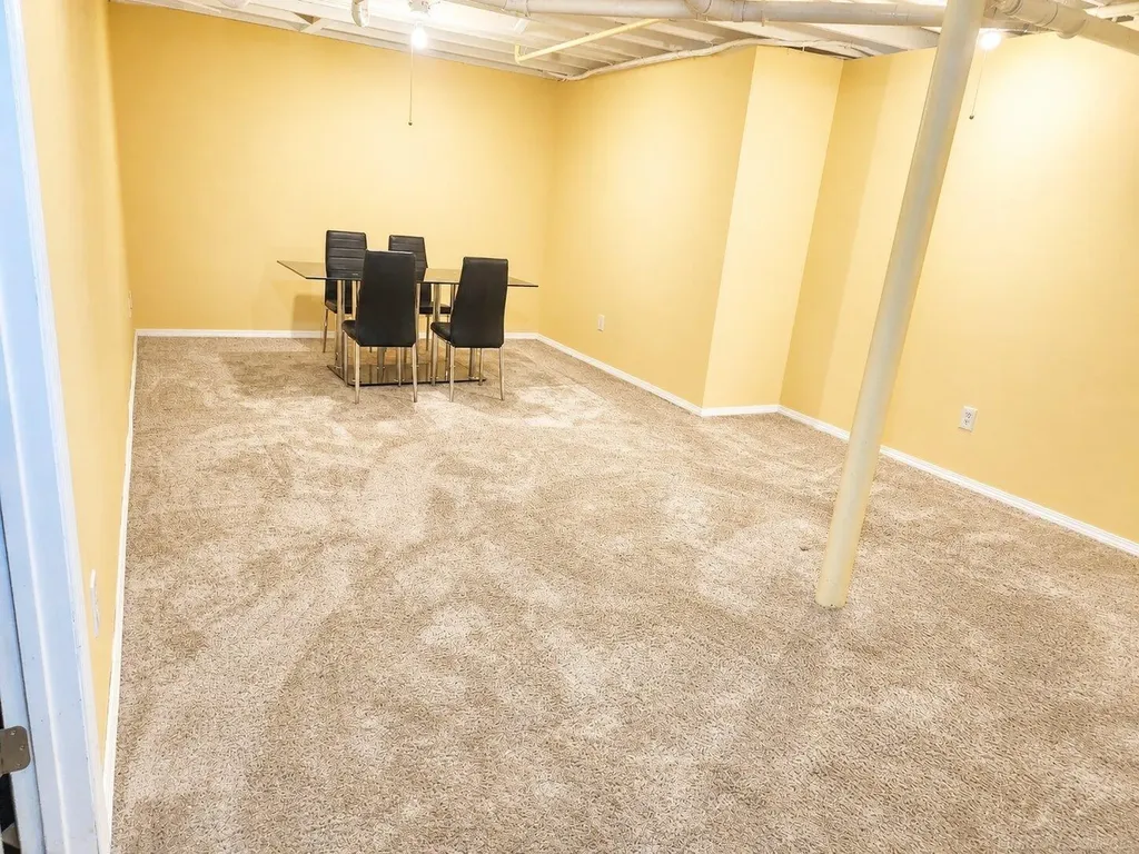 42682 Park Cresent Drive Sterling Heights City MI 48313