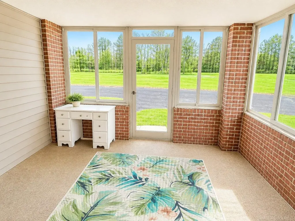 42682 Park Cresent Drive Sterling Heights City MI 48313