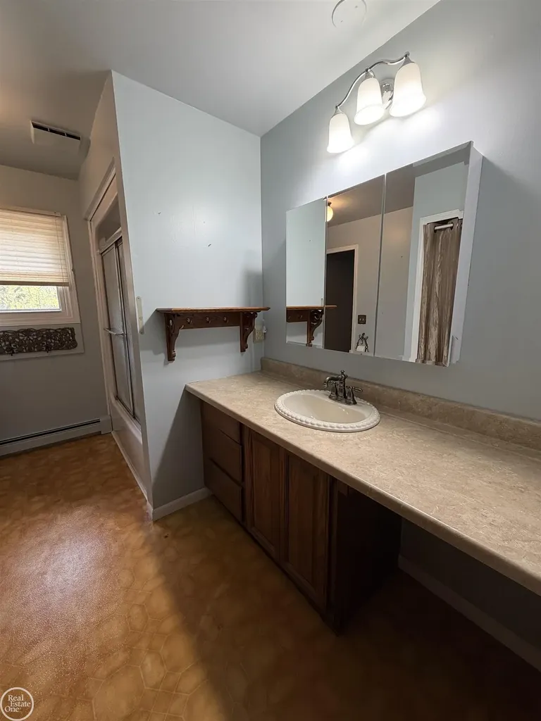 4063 N River Road Fort Gratiot Charter Township MI 48059
