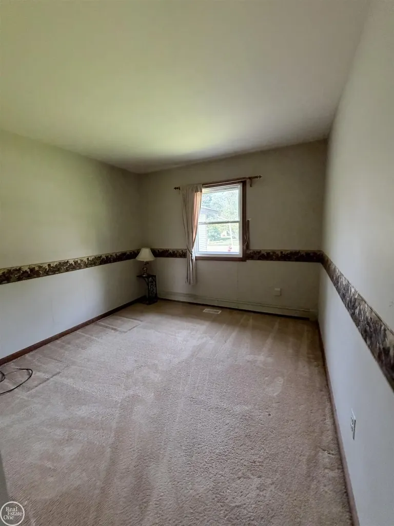 4063 N River Road Fort Gratiot Charter Township MI 48059