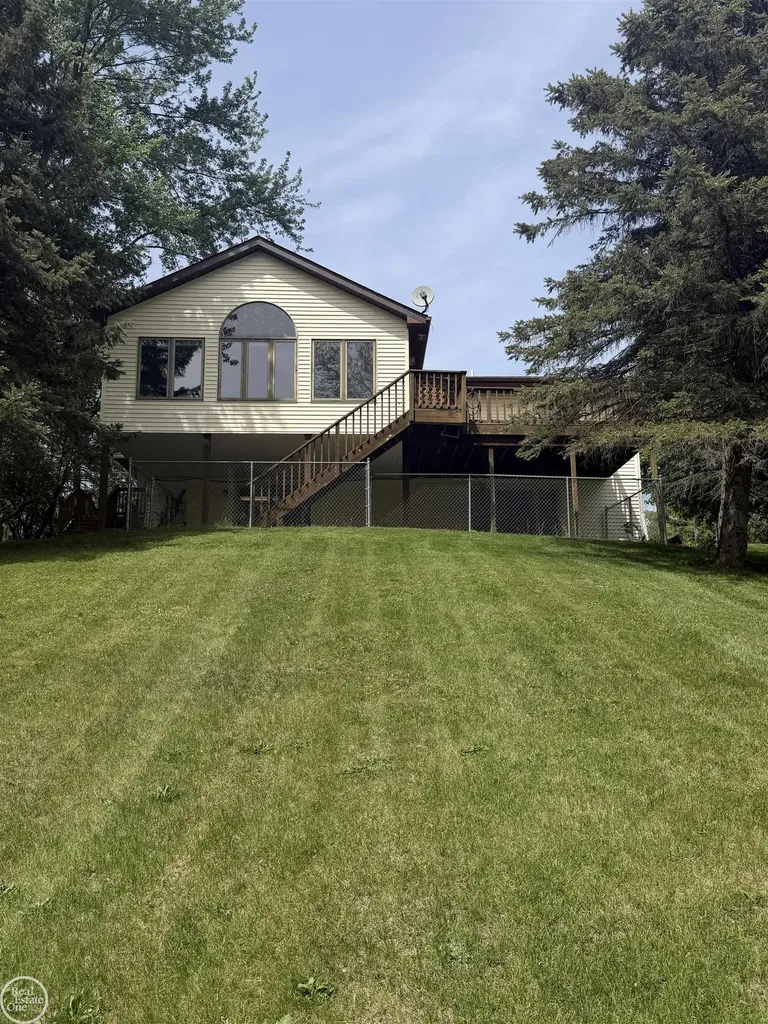 4063 N River Road Fort Gratiot Charter Township MI 48059
