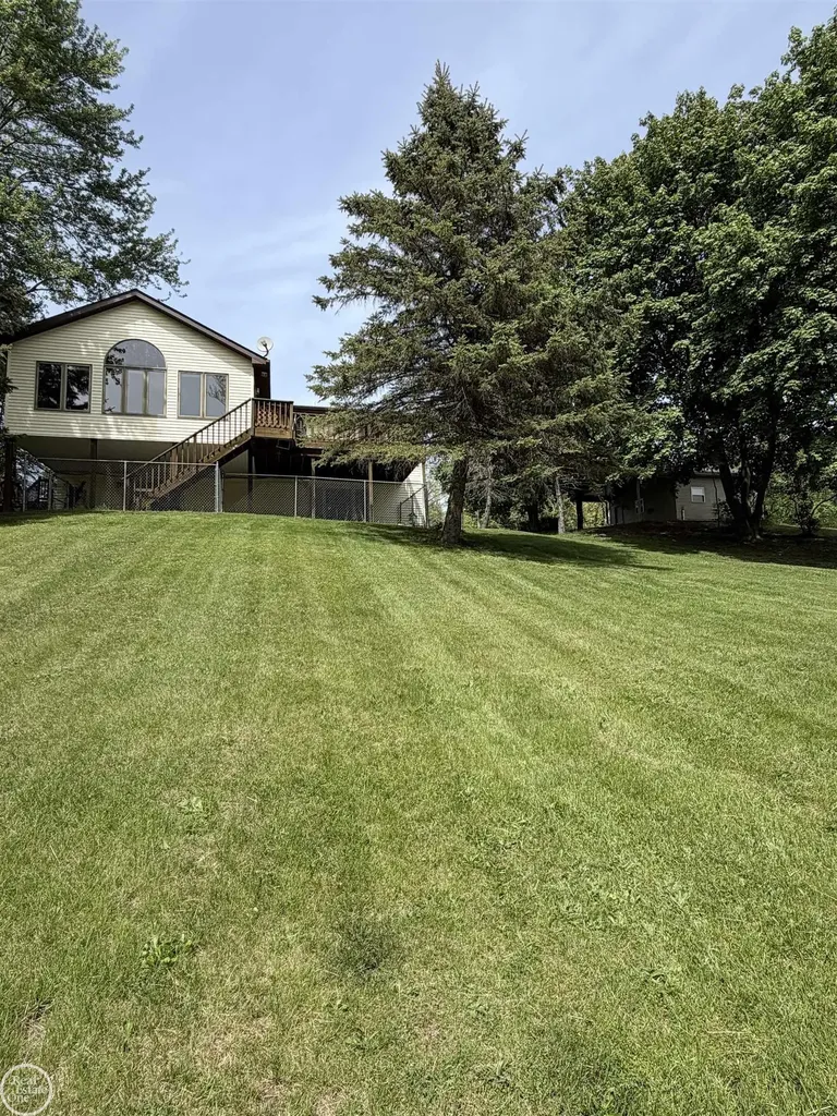 4063 N River Road Fort Gratiot Charter Township MI 48059