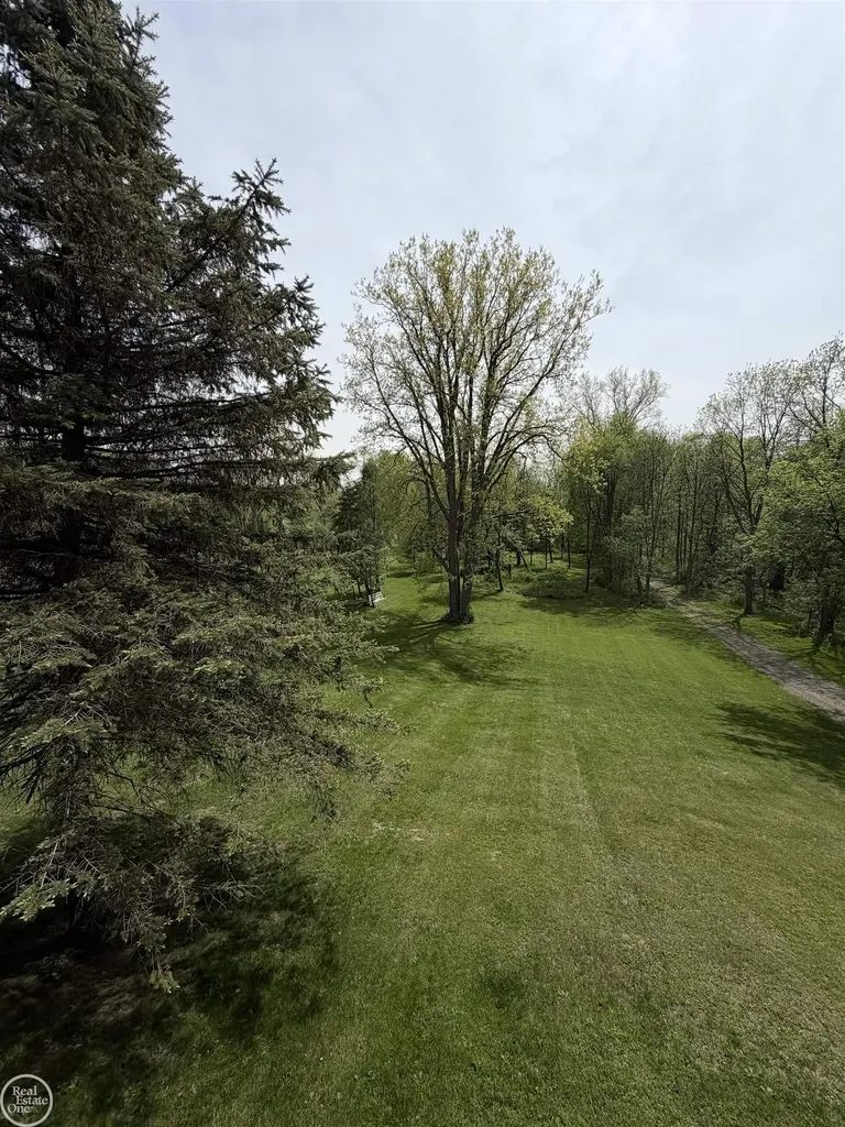 4063 N River Road Fort Gratiot Charter Township MI 48059
