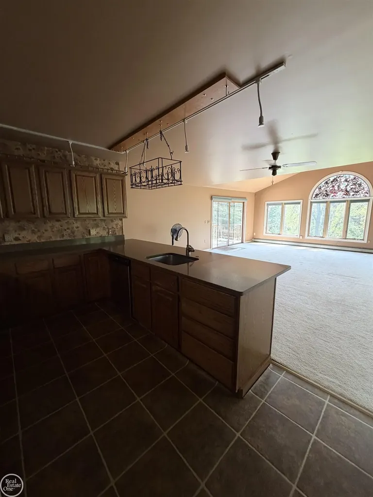 4063 N River Road Fort Gratiot Charter Township MI 48059