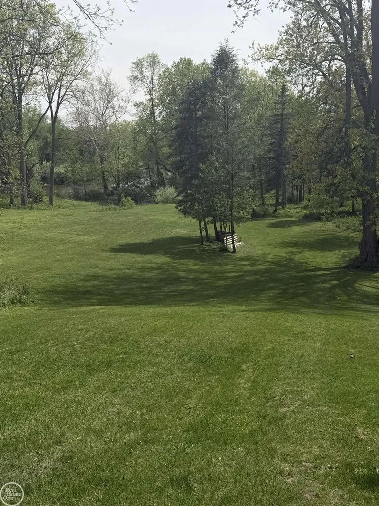 4063 N River Road Fort Gratiot Charter Township MI 48059