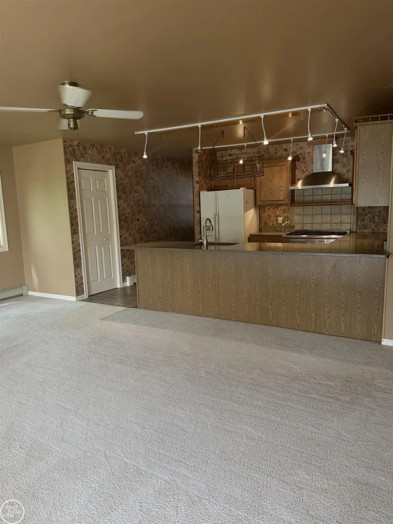 4063 N River Road Fort Gratiot Charter Township MI 48059