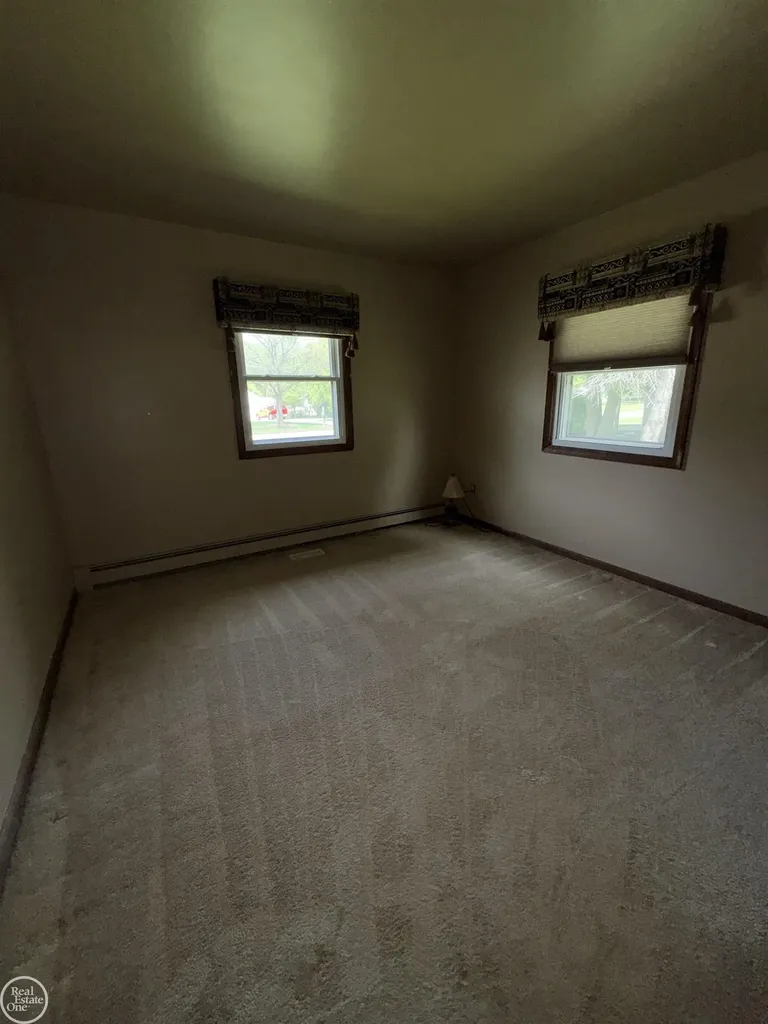 4063 N River Road Fort Gratiot Charter Township MI 48059