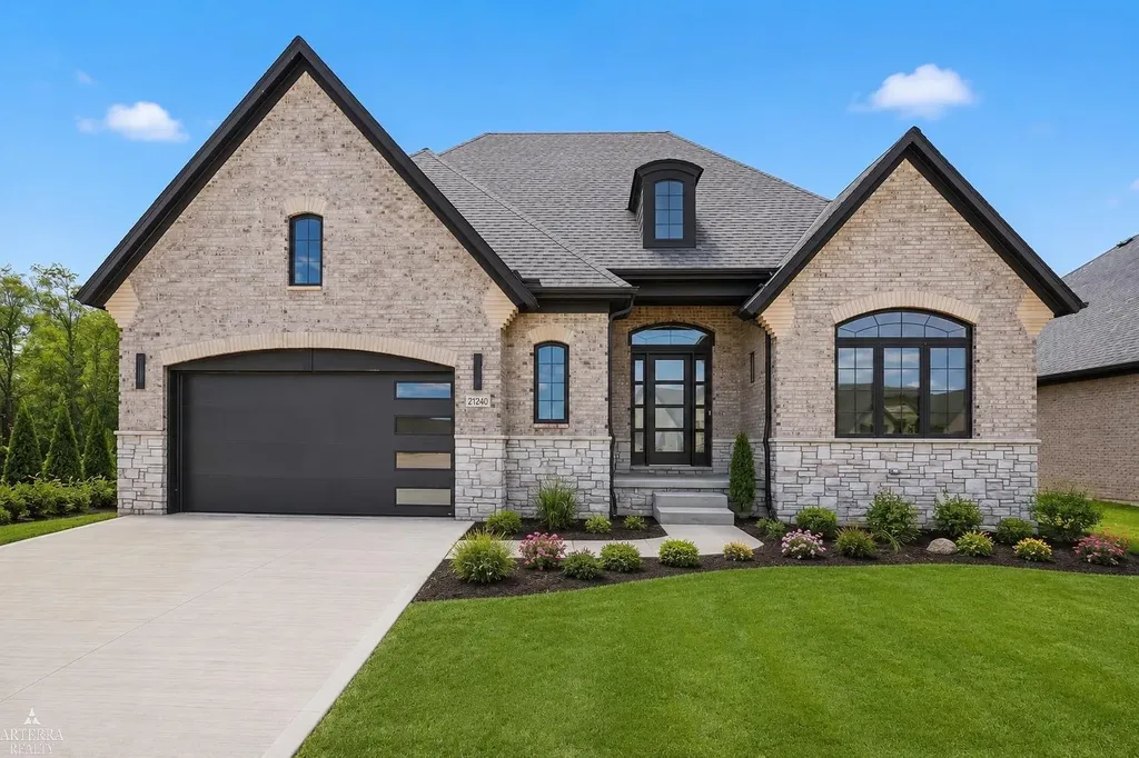 57249 Meadowridge Drive Washington Township MI 48094