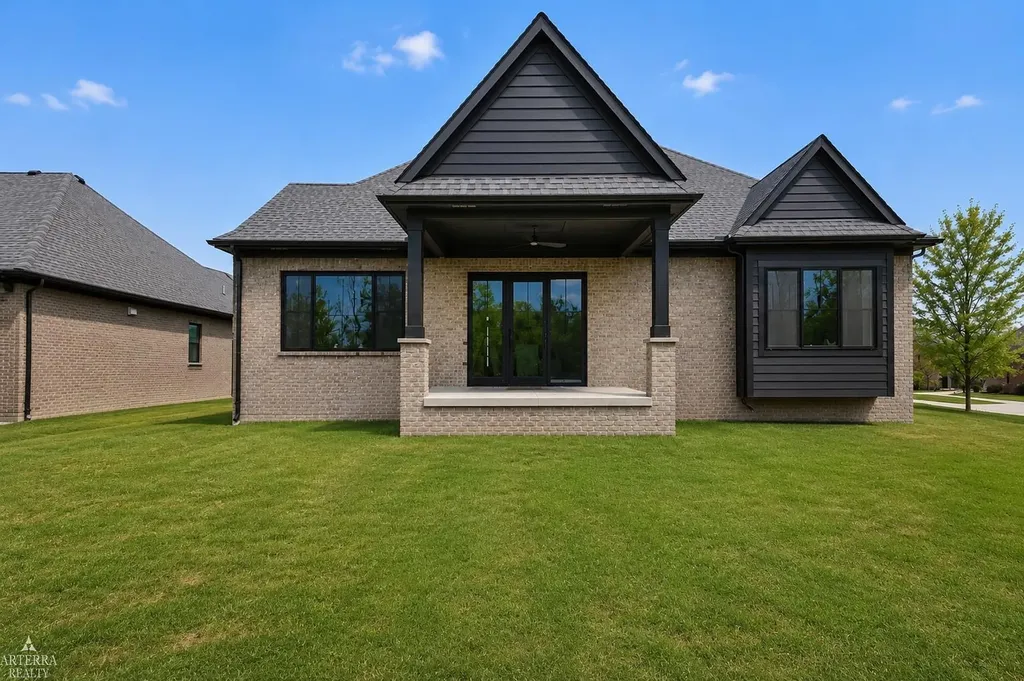 57249 Meadowridge Drive Washington Township MI 48094