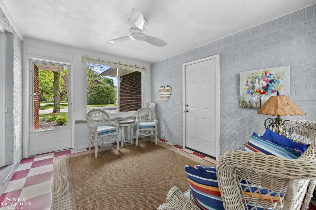 401 Mckinley Avenue Grosse Pointe Farms City MI 48236