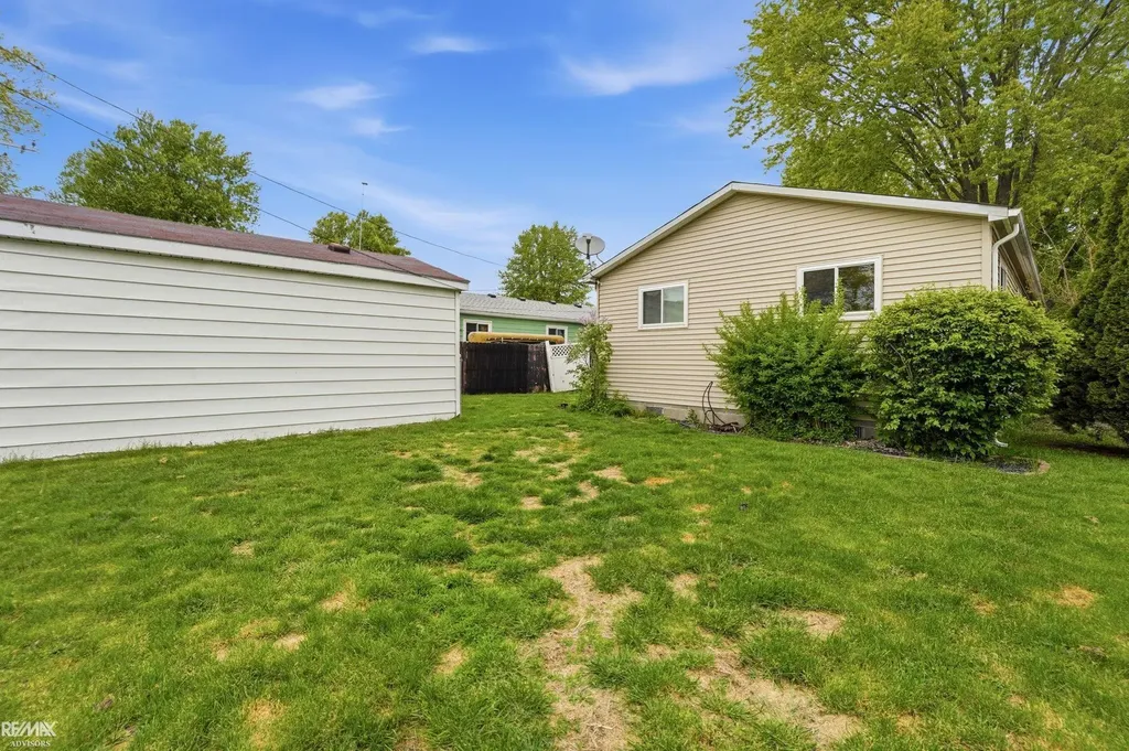 939 Liberty Street Algonac City MI 48001