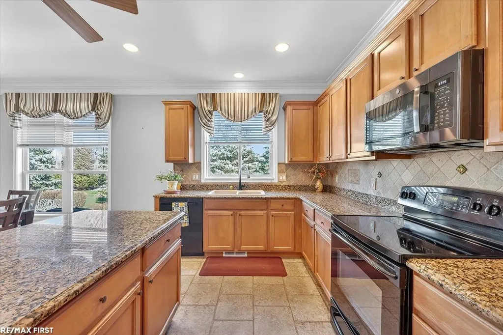 7969 Stableford Drive Washington Township MI 48094