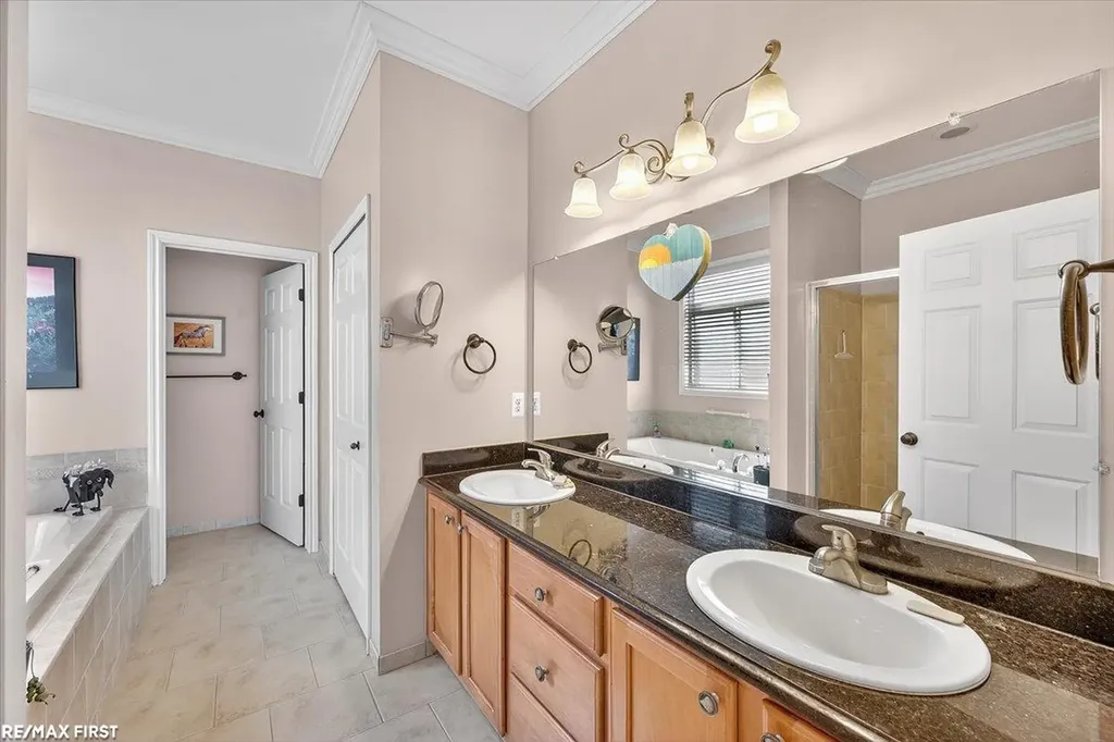 7969 Stableford Drive Washington Township MI 48094