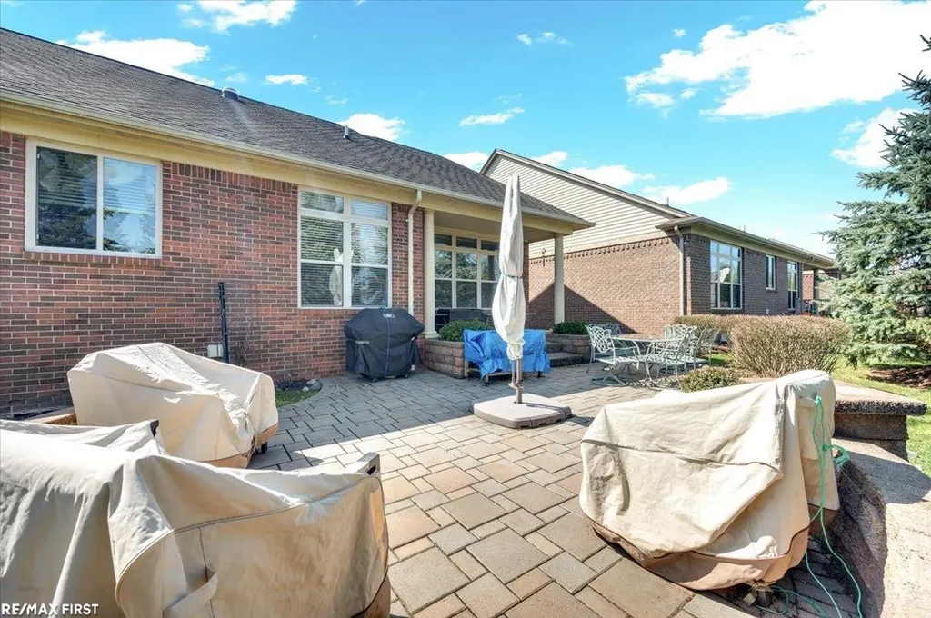 7969 Stableford Drive Washington Township MI 48094