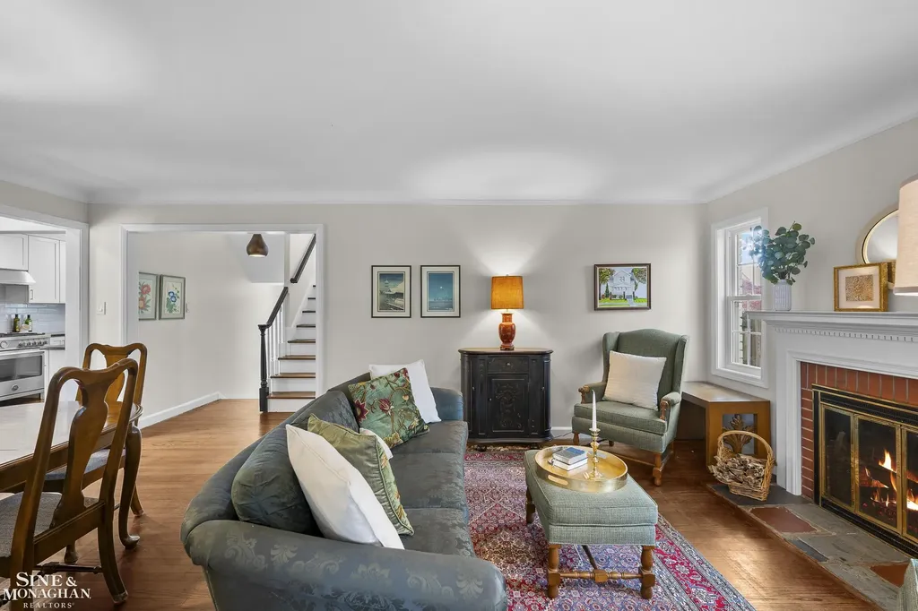 106 Meadow Lane Grosse Pointe Farms City MI 48236