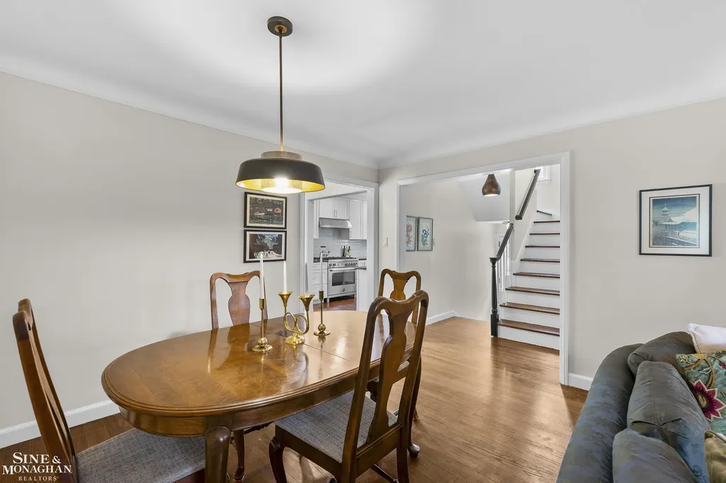 106 Meadow Lane Grosse Pointe Farms City MI 48236