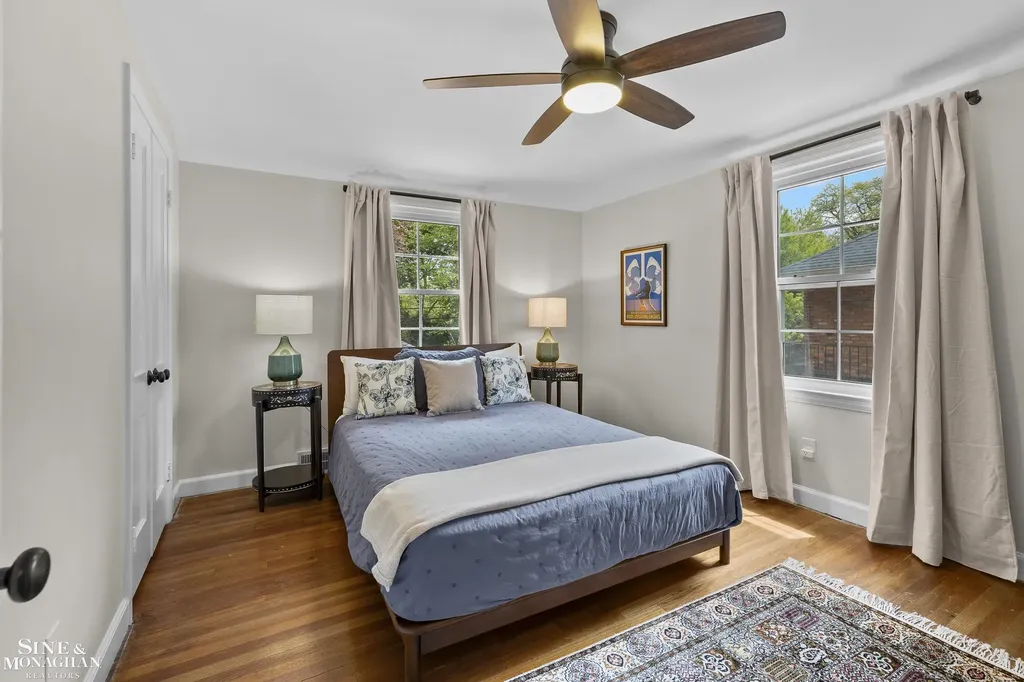 106 Meadow Lane Grosse Pointe Farms City MI 48236