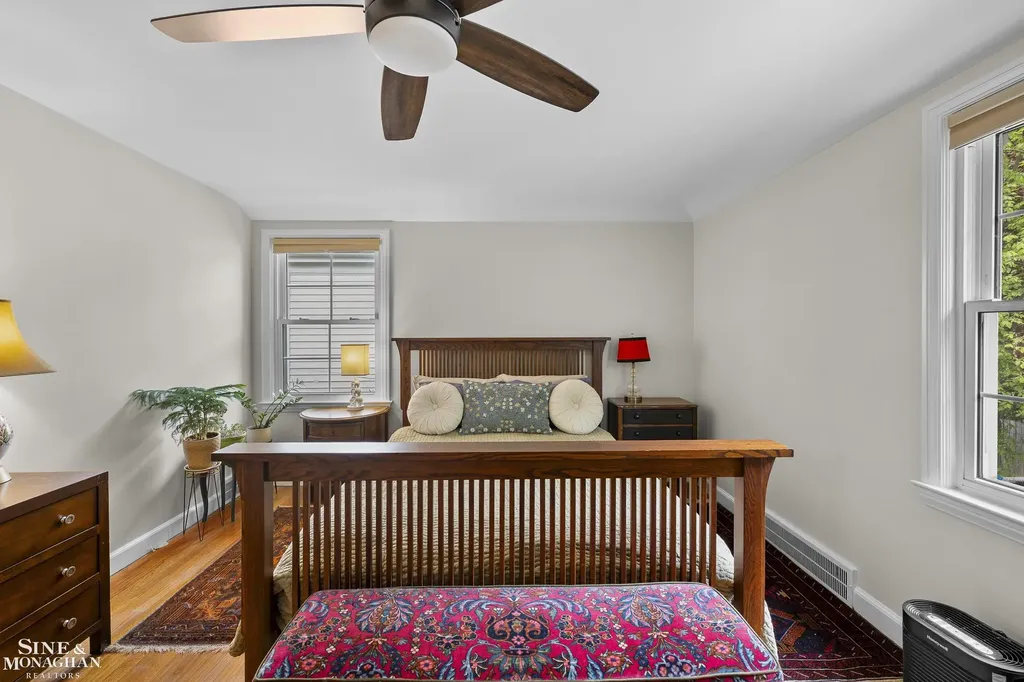 106 Meadow Lane Grosse Pointe Farms City MI 48236