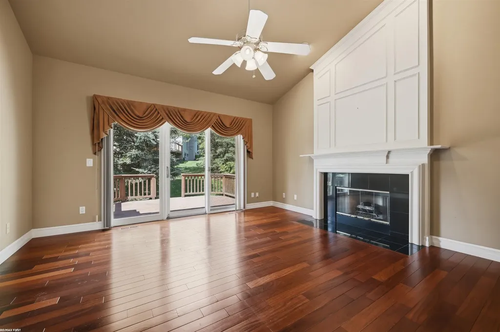1368 Rock Valley Drive Rochester City MI 48307