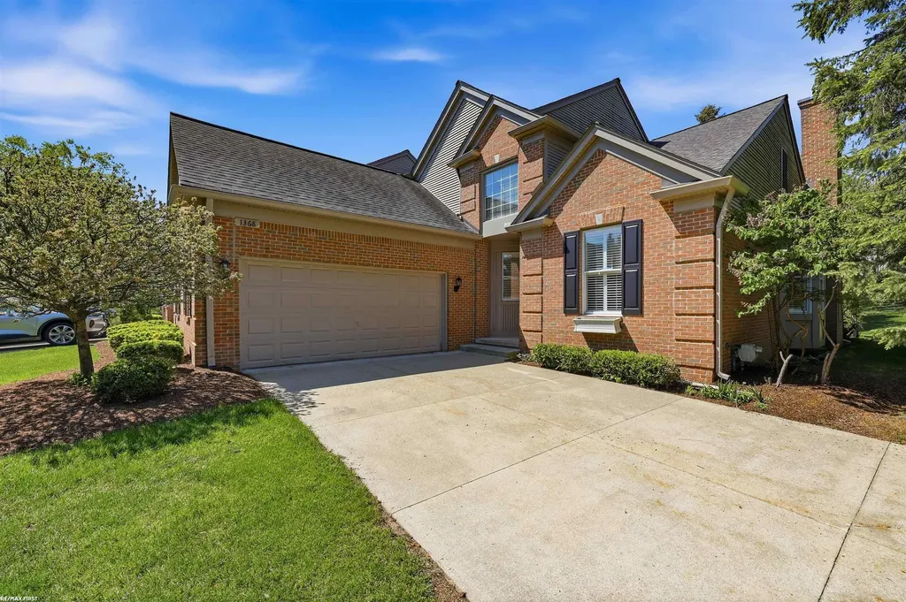 1368 Rock Valley Drive Rochester City MI 48307