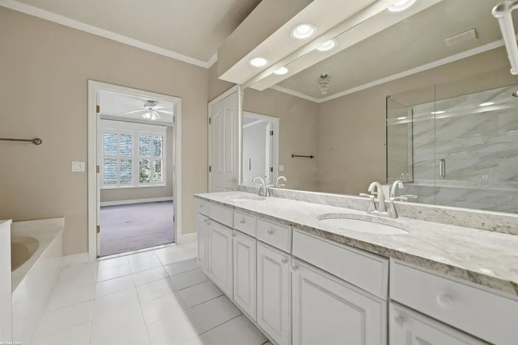 1368 Rock Valley Drive Rochester City MI 48307