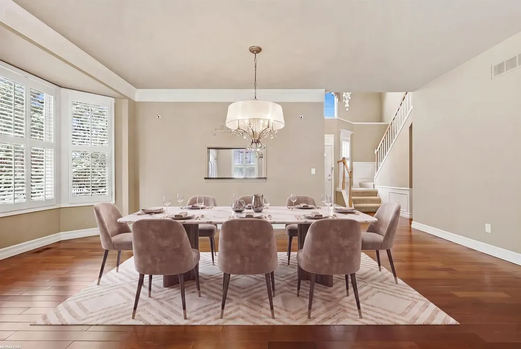 1368 Rock Valley Drive Rochester City MI 48307