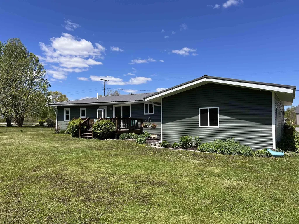 1546 E Birch Run Road Taymouth Township MI 48417