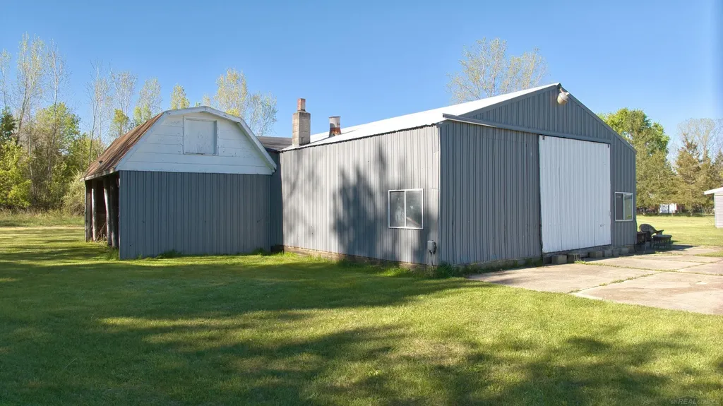 1546 E Birch Run Road Taymouth Township MI 48417