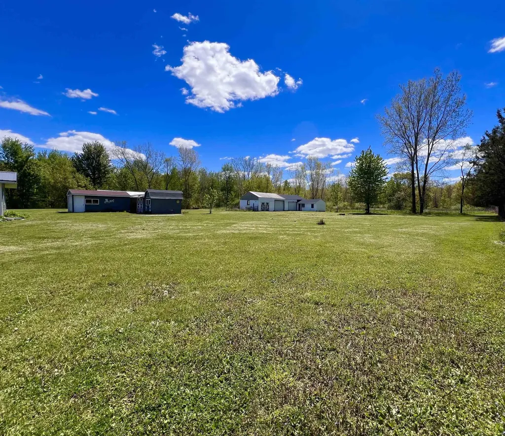 1546 E Birch Run Road Taymouth Township MI 48417