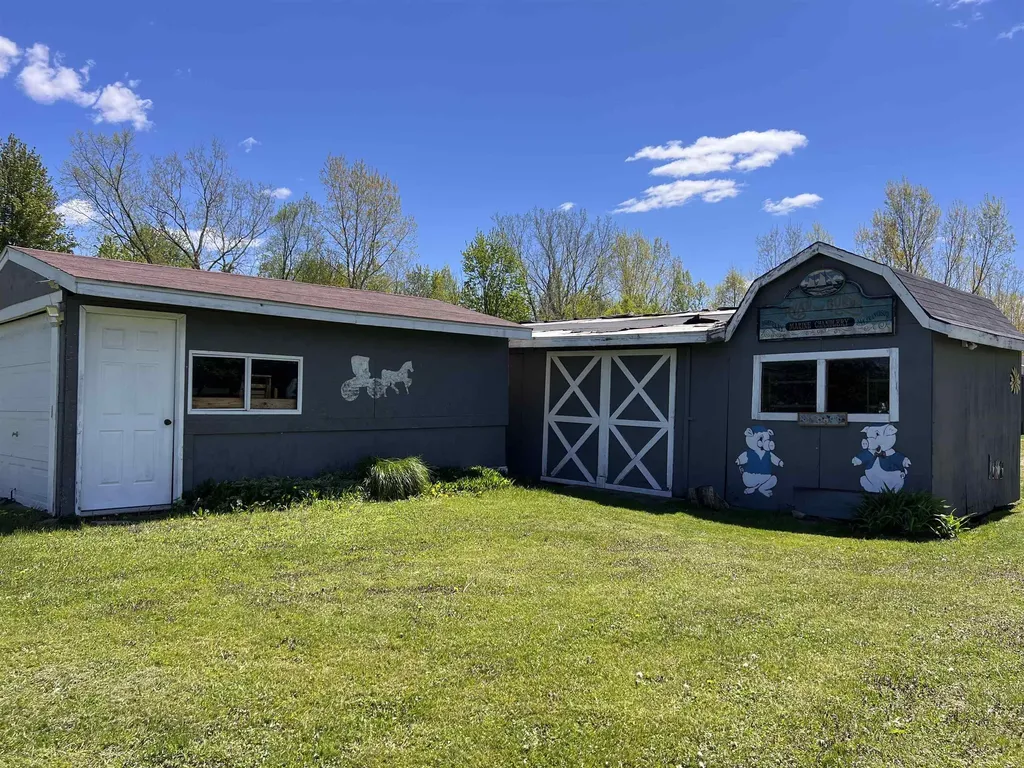 1546 E Birch Run Road Taymouth Township MI 48417