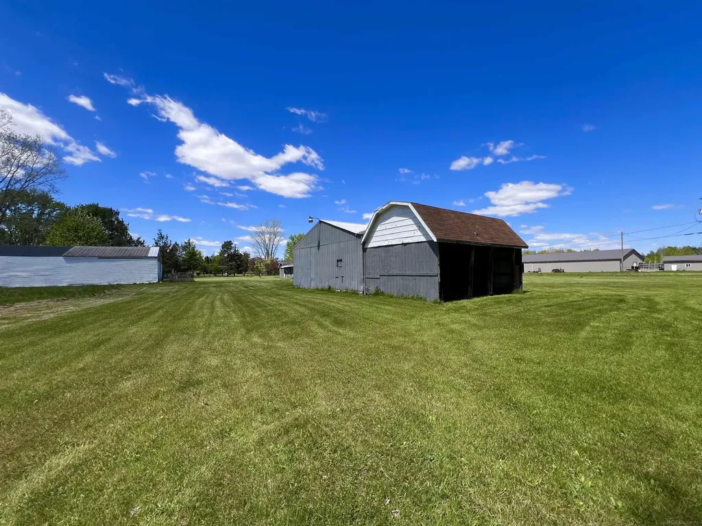 1546 E Birch Run Road Taymouth Township MI 48417