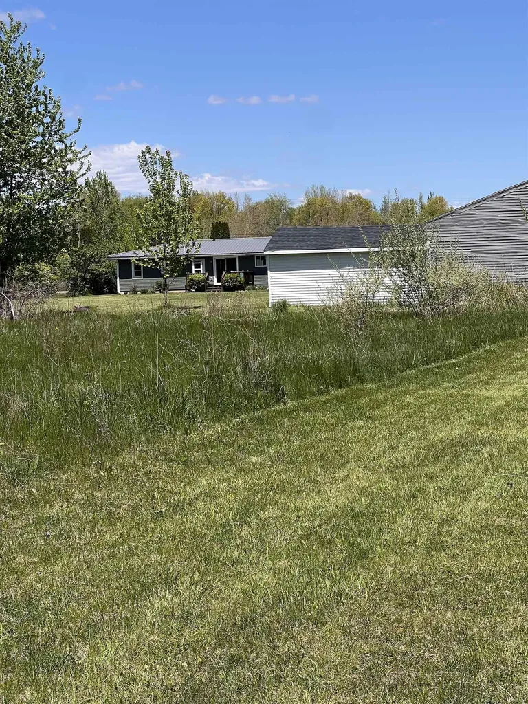 1546 E Birch Run Road Taymouth Township MI 48417