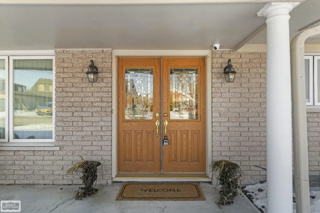 32680 S River Road Harrison Charter Township MI 48045