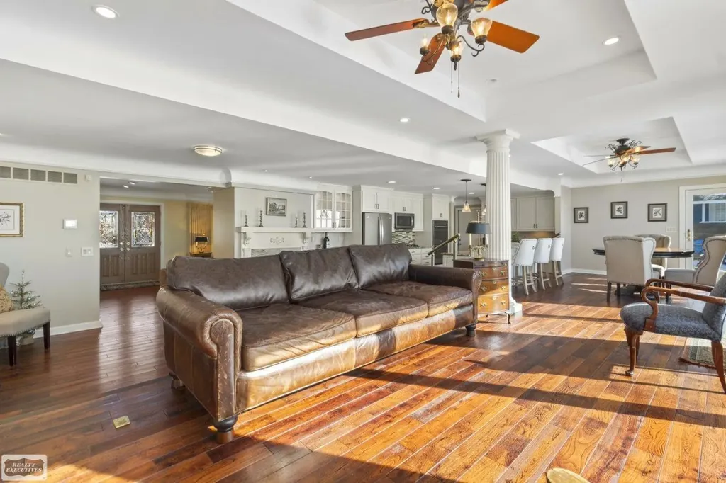 32680 S River Road Harrison Charter Township MI 48045