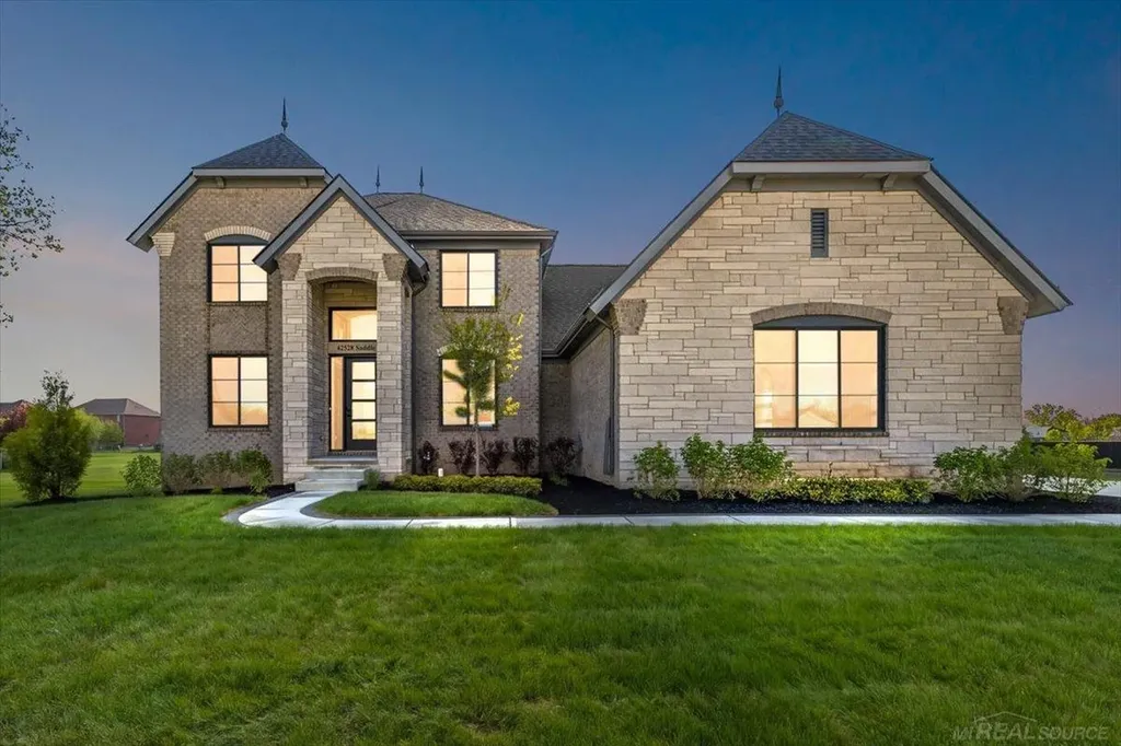 42528 Saddle Lane Sterling Heights City MI 48314