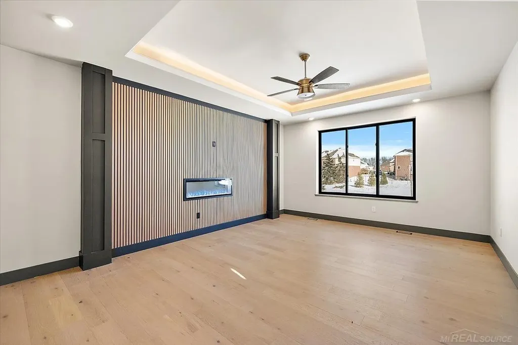 42528 Saddle Lane Sterling Heights City MI 48314