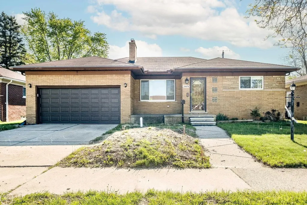 26670 Potomac Court Center Line City MI 48015