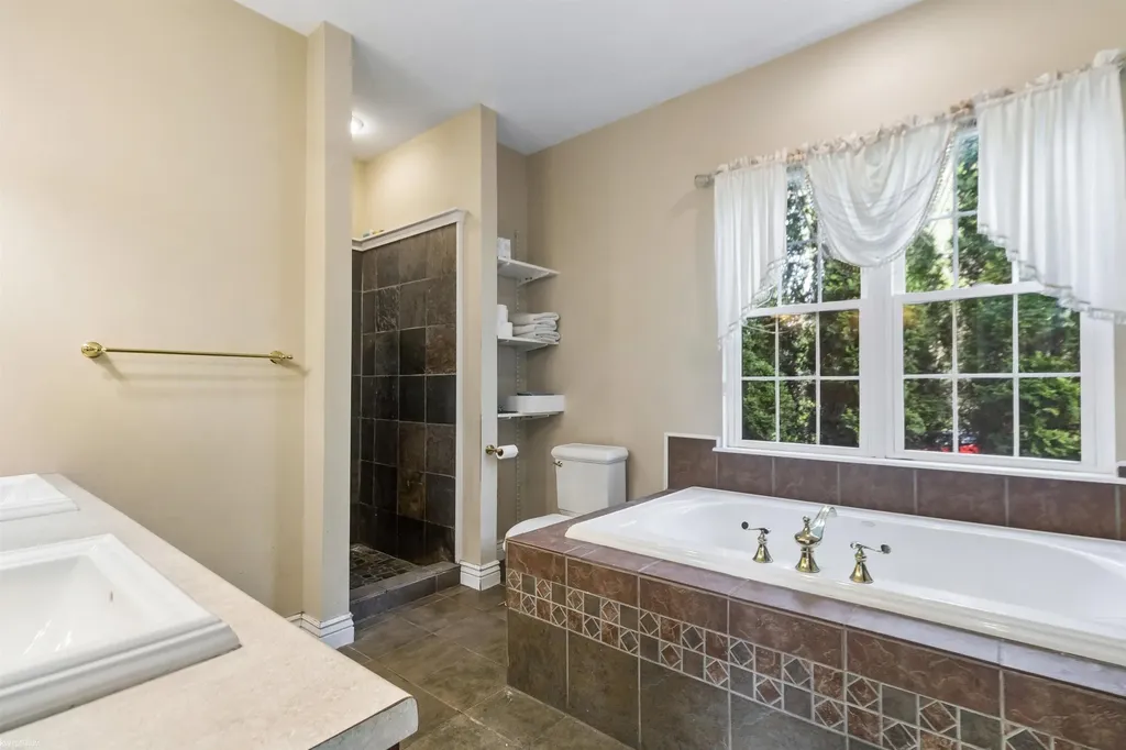 5425 Baywood Drive Fort Gratiot Charter Township MI 48059