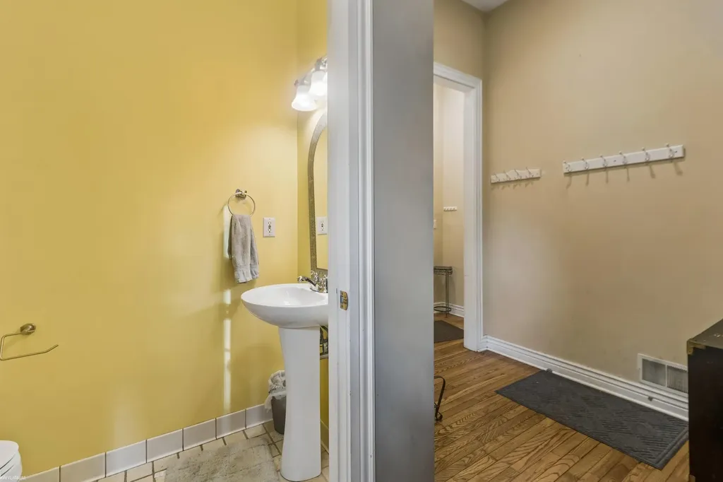5425 Baywood Drive Fort Gratiot Charter Township MI 48059