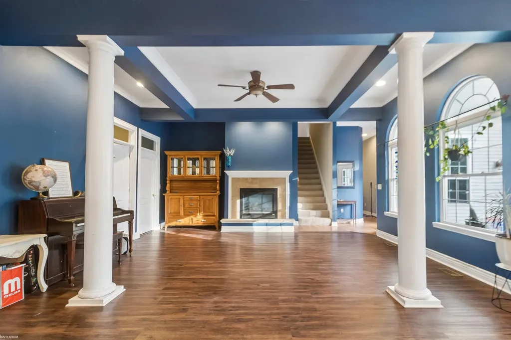 5425 Baywood Drive Fort Gratiot Charter Township MI 48059