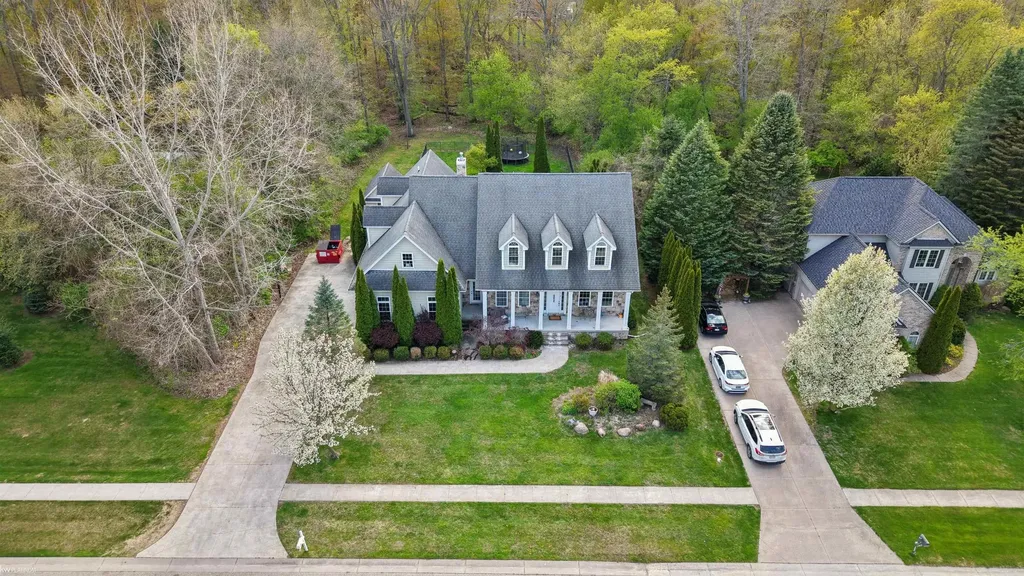 5425 Baywood Drive Fort Gratiot Charter Township MI 48059
