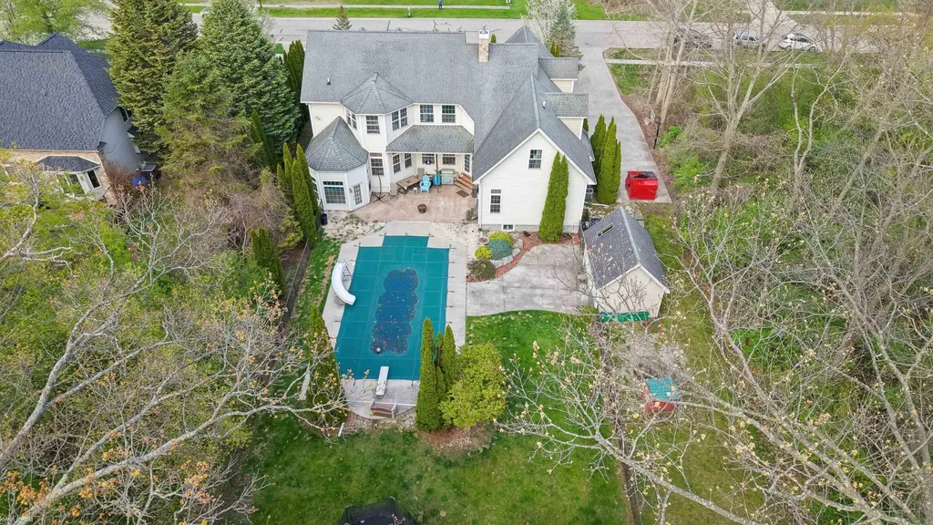 5425 Baywood Drive Fort Gratiot Charter Township MI 48059
