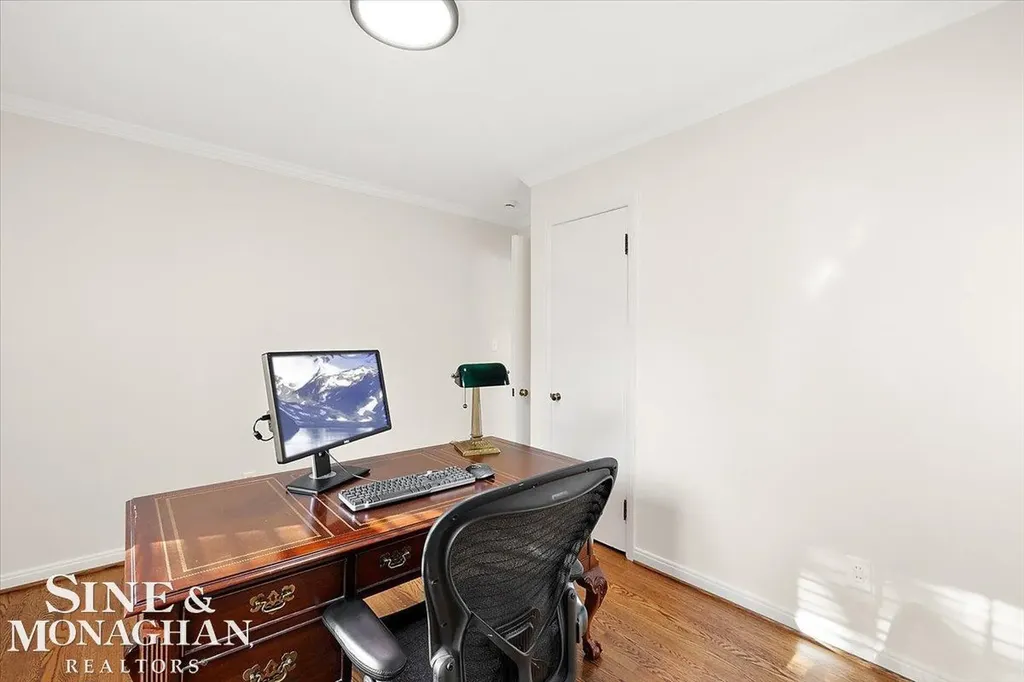 1044 Somerset Avenue Grosse Pointe Park City MI 48230