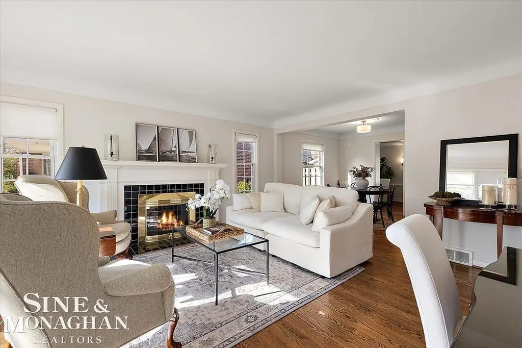 1044 Somerset Avenue Grosse Pointe Park City MI 48230