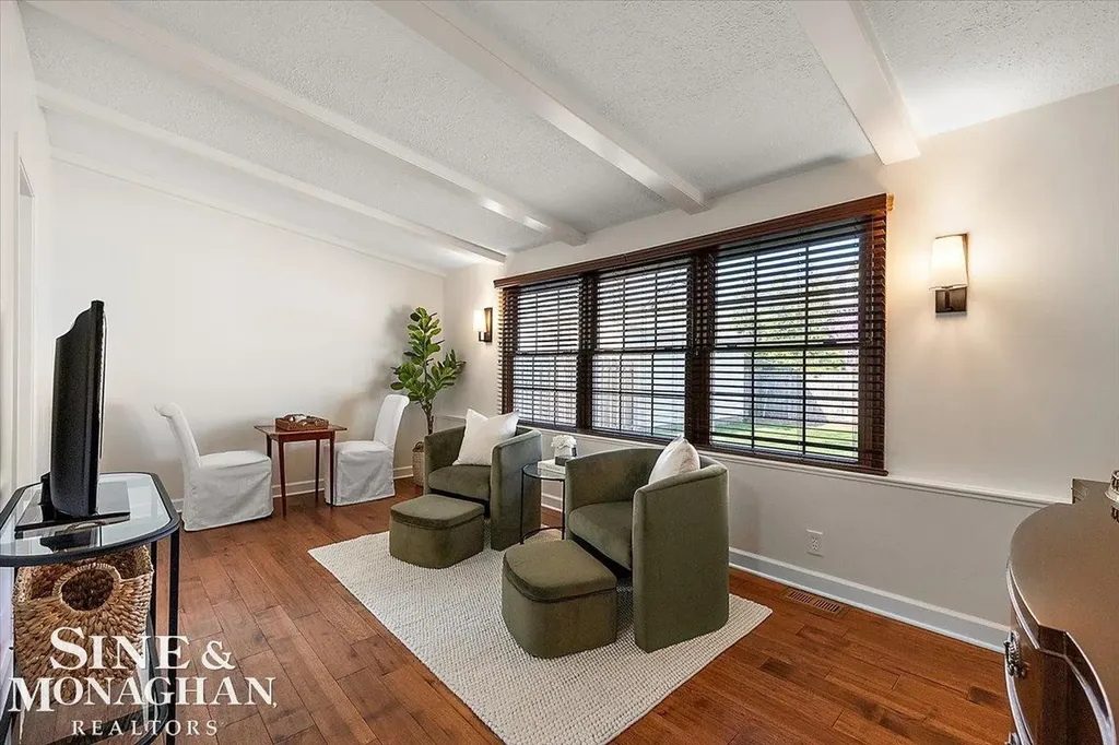 1044 Somerset Avenue Grosse Pointe Park City MI 48230