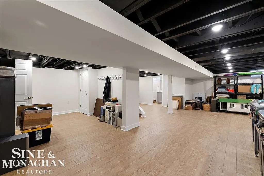 1044 Somerset Avenue Grosse Pointe Park City MI 48230