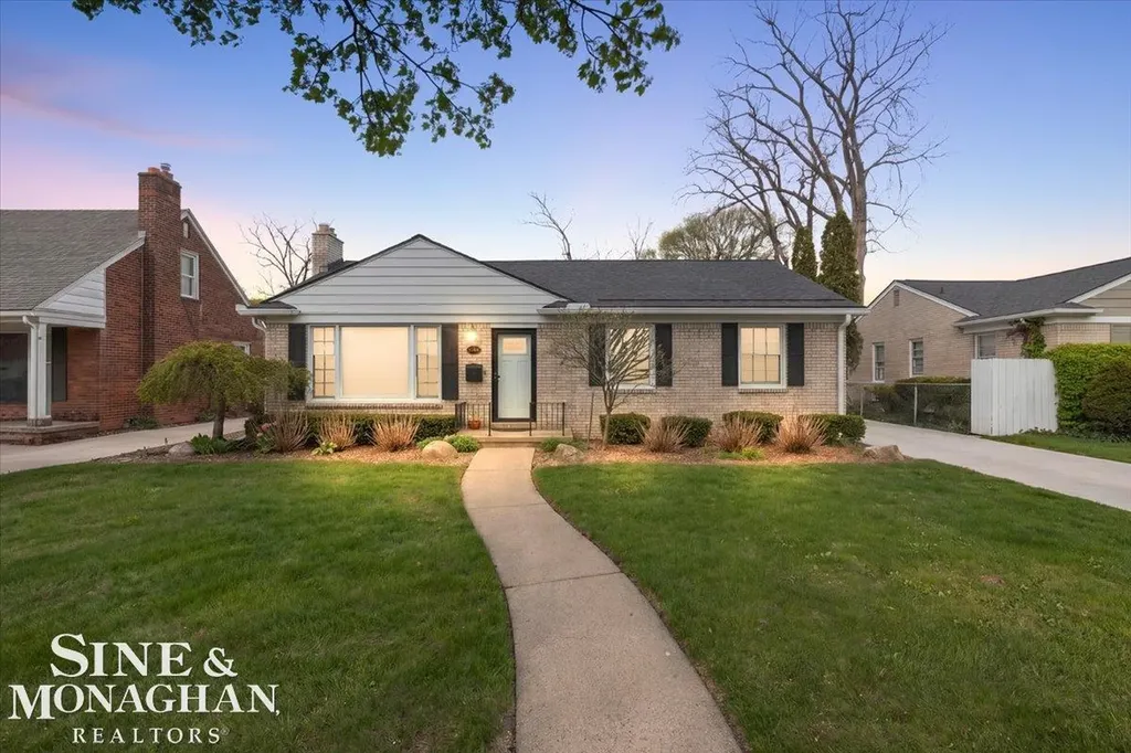 1044 Somerset Avenue Grosse Pointe Park City MI 48230