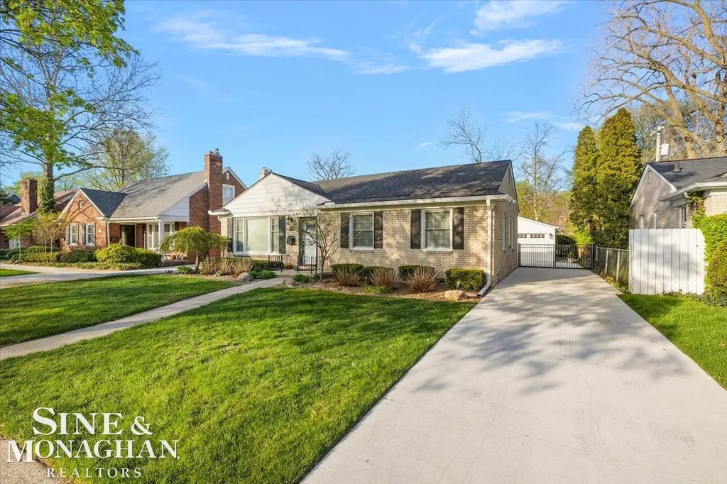 1044 Somerset Avenue Grosse Pointe Park City MI 48230